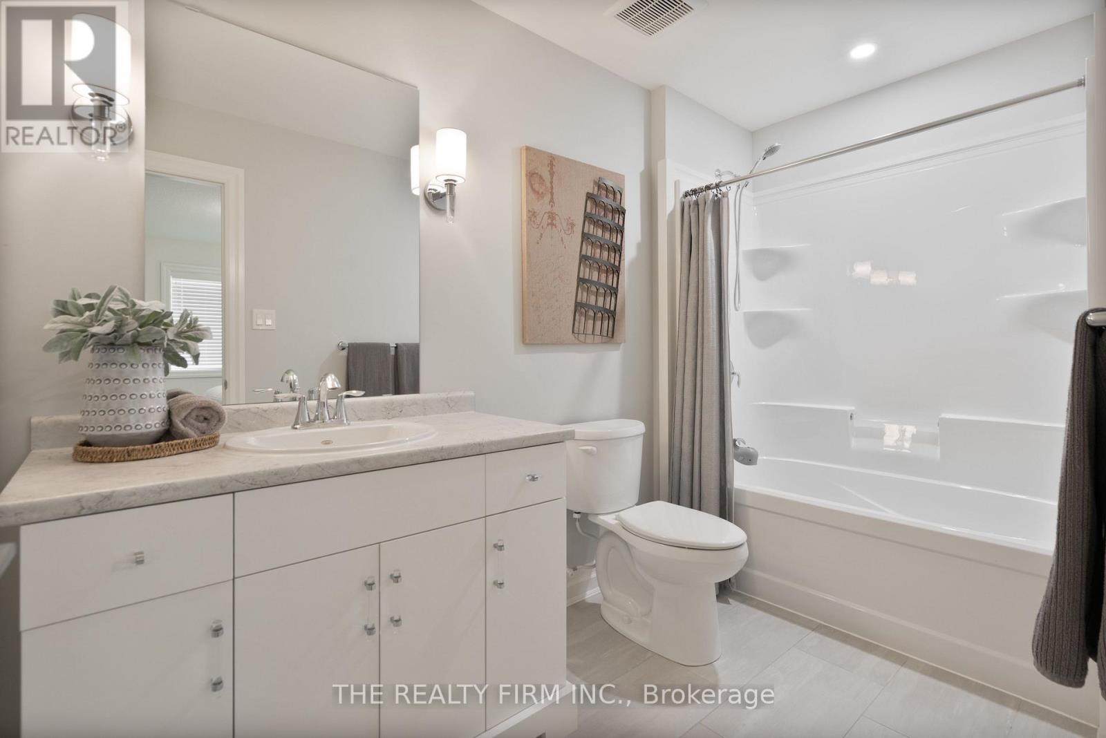 6520 Crown Grant Road, London South (South V), Ontario  N6P 0A8 - Photo 16 - X12163207