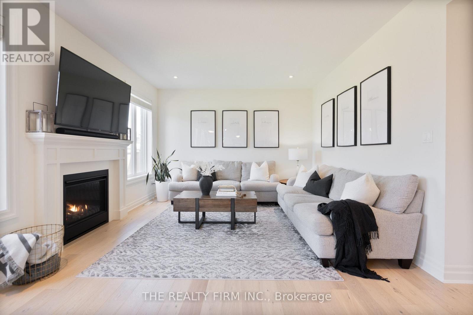 6520 Crown Grant Road, London South (South V), Ontario  N6P 0A8 - Photo 6 - X12163207