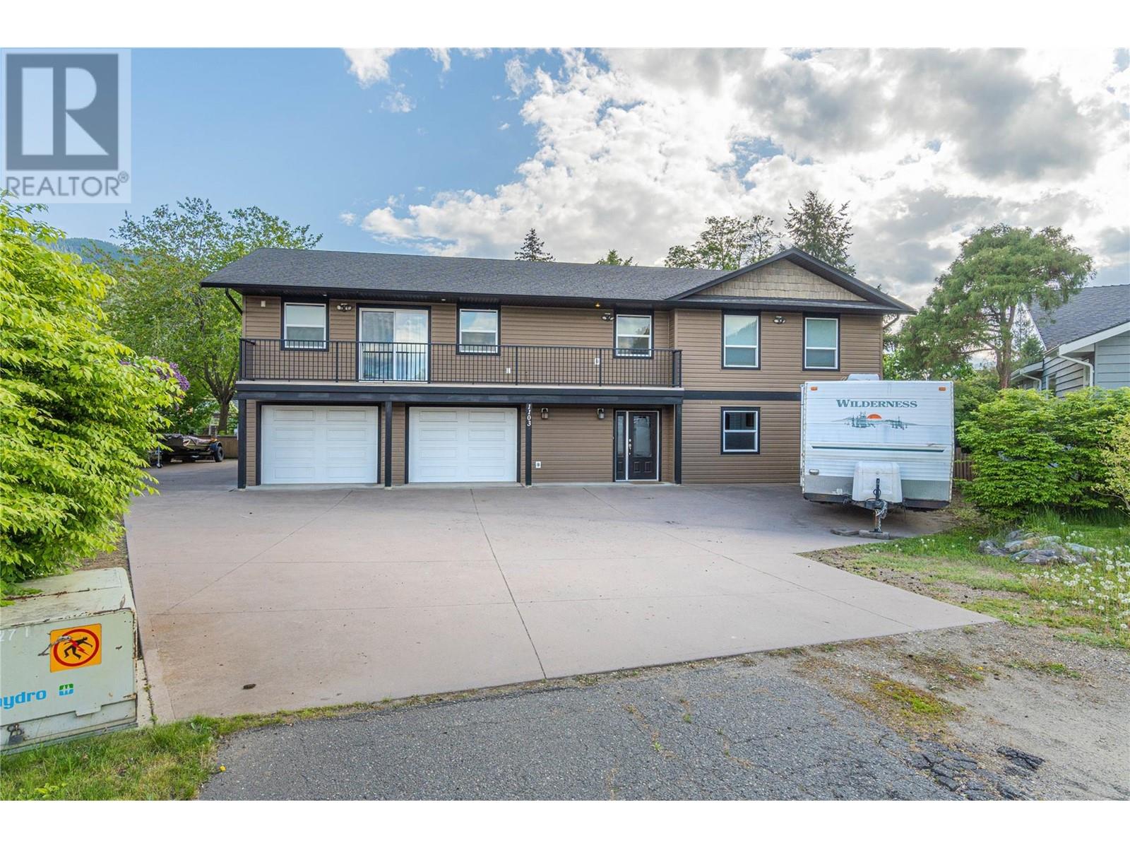 Property at 1103 Beach Place image 2