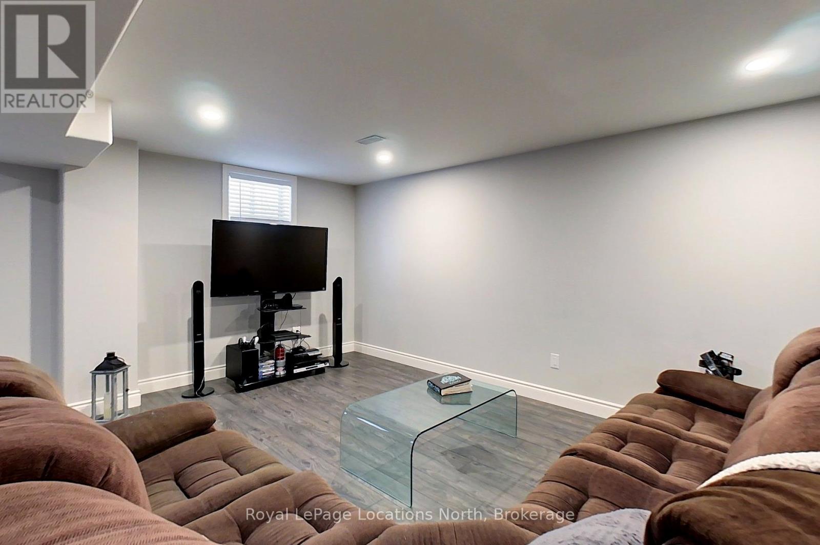 15 Patchell Court, Springwater, Ontario L0M 1P0 - Photo 32 - S12043916