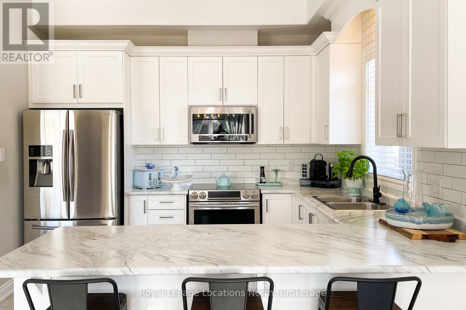 15 Patchell Court, Springwater, Ontario L0M 1P0 - Photo 17 - S12043916