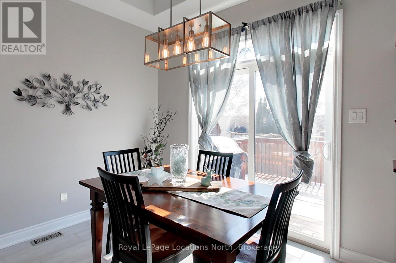 15 Patchell Court, Springwater, Ontario L0M 1P0 - Photo 20 - S12043916