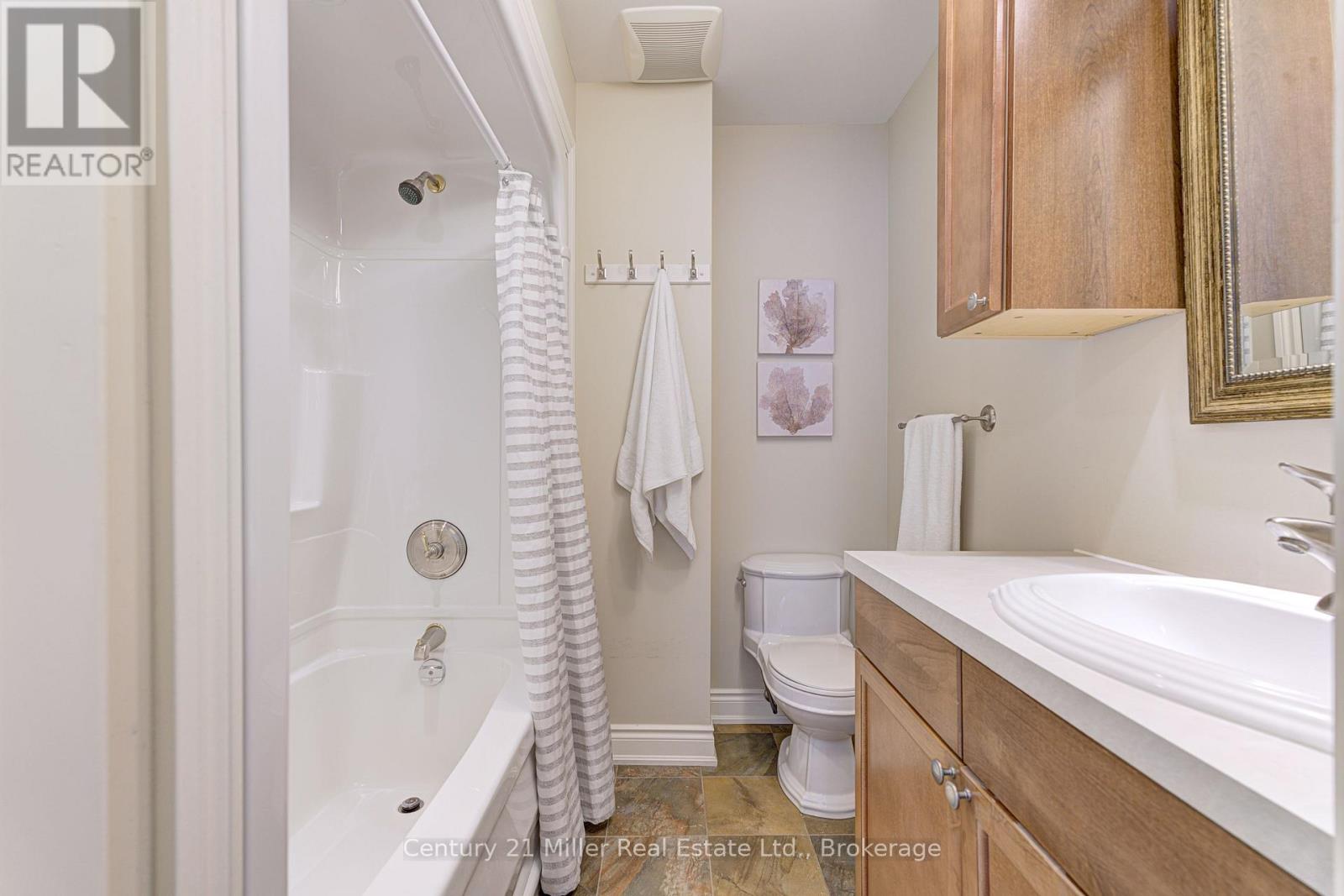 456 Townsend Avenue, Burlington, Ontario  L7T 2A8 - Photo 28 - W12163131