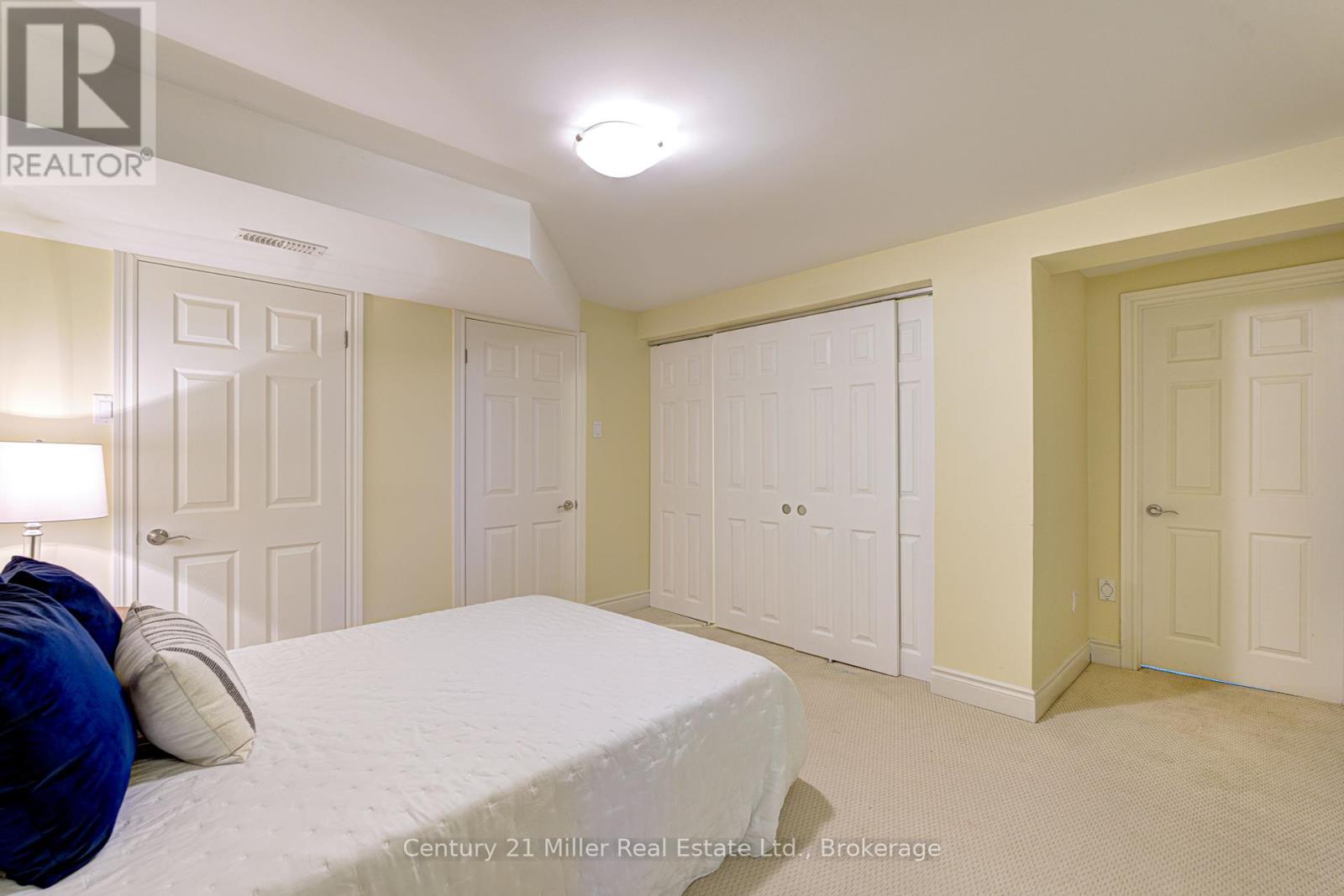 456 Townsend Avenue, Burlington, Ontario  L7T 2A8 - Photo 37 - W12163131