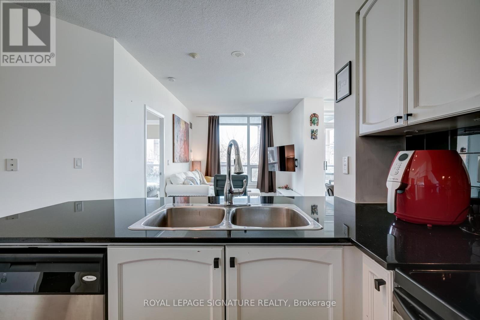 230 - 231 Fort York Boulevard, Toronto, Ontario  M5V 2B1 - Photo 6 - C12162978