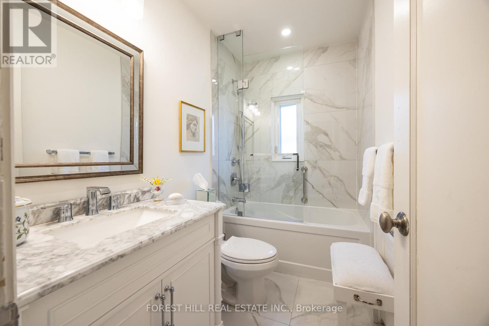 18 College View Avenue, Toronto, Ontario  M5P 1J3 - Photo 23 - C12163059