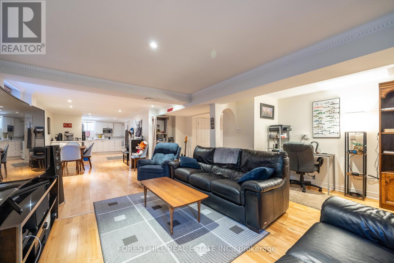 18 College View Avenue, Toronto, Ontario  M5P 1J3 - Photo 33 - C12163059