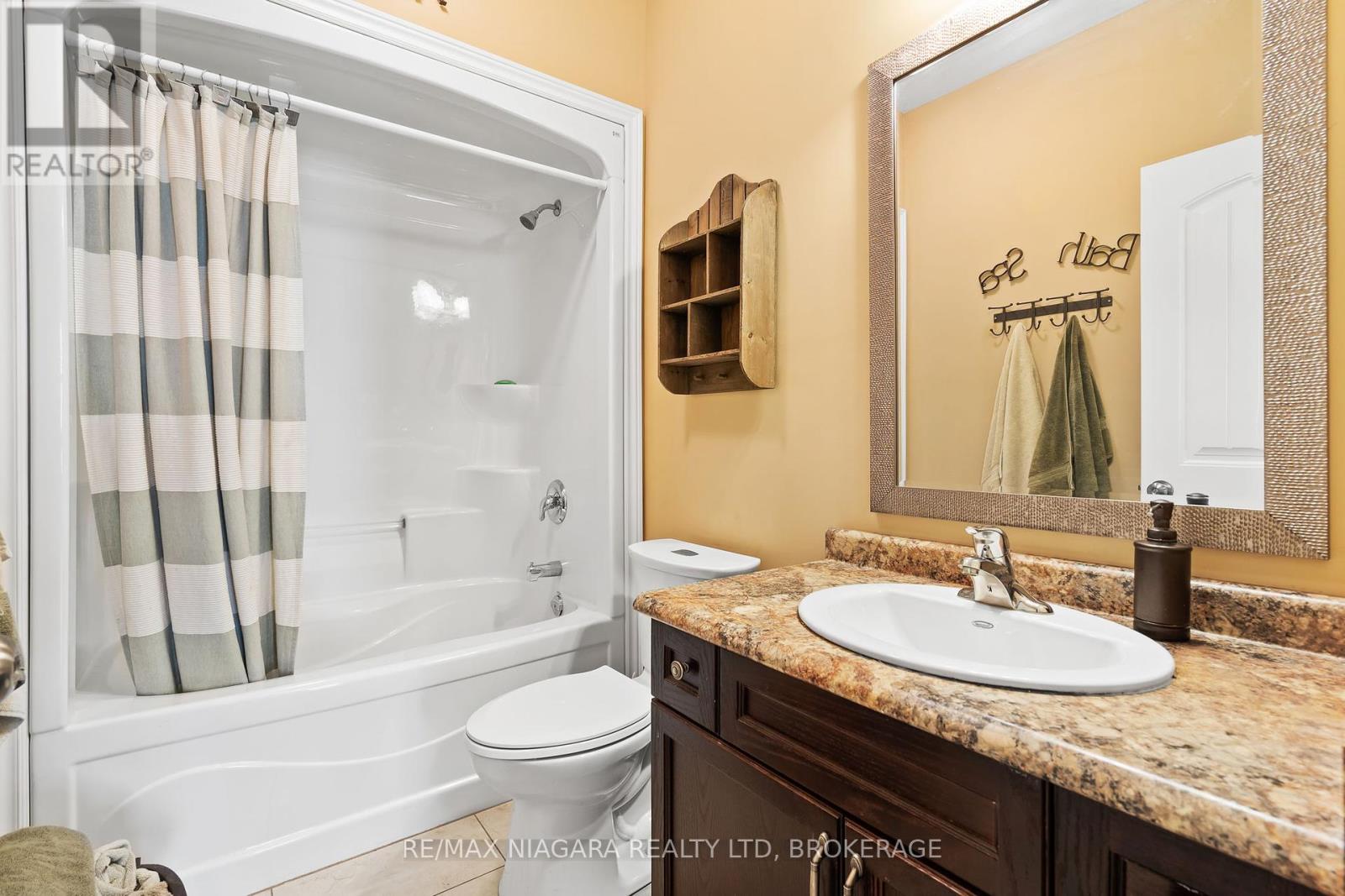 8 Corbin Street, St. Catharines (Oakdale), Ontario  L2P 0C3 - Photo 13 - X12163221