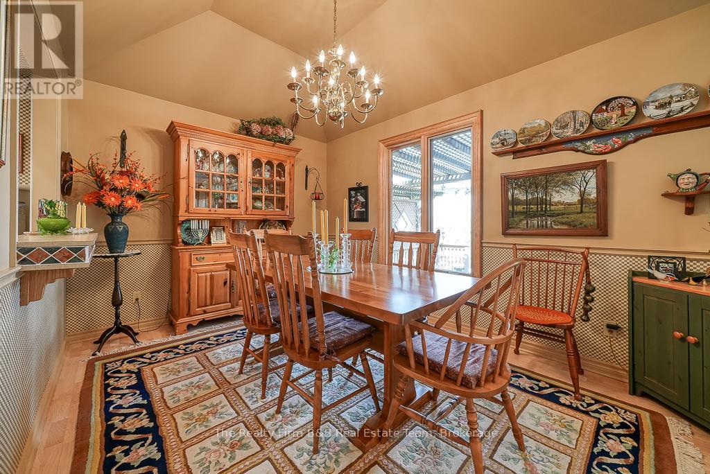 659 Springbank Avenue N, Woodstock, Ontario  N4T 1E3 - Photo 8 - X12163190