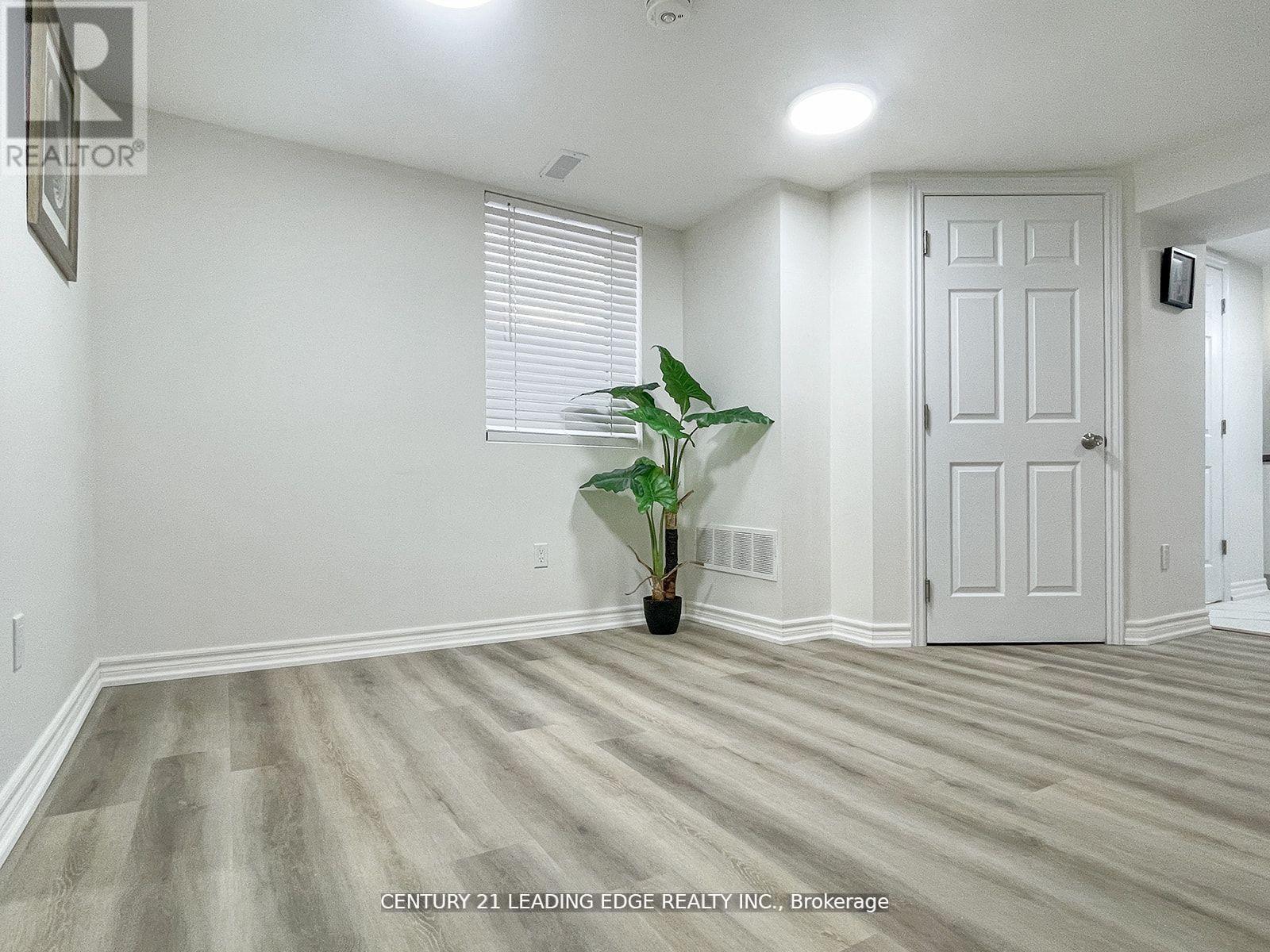 B - 117 Riverside Drive N, Oshawa, Ontario  L1G 6J6 - Photo 5 - E12163026