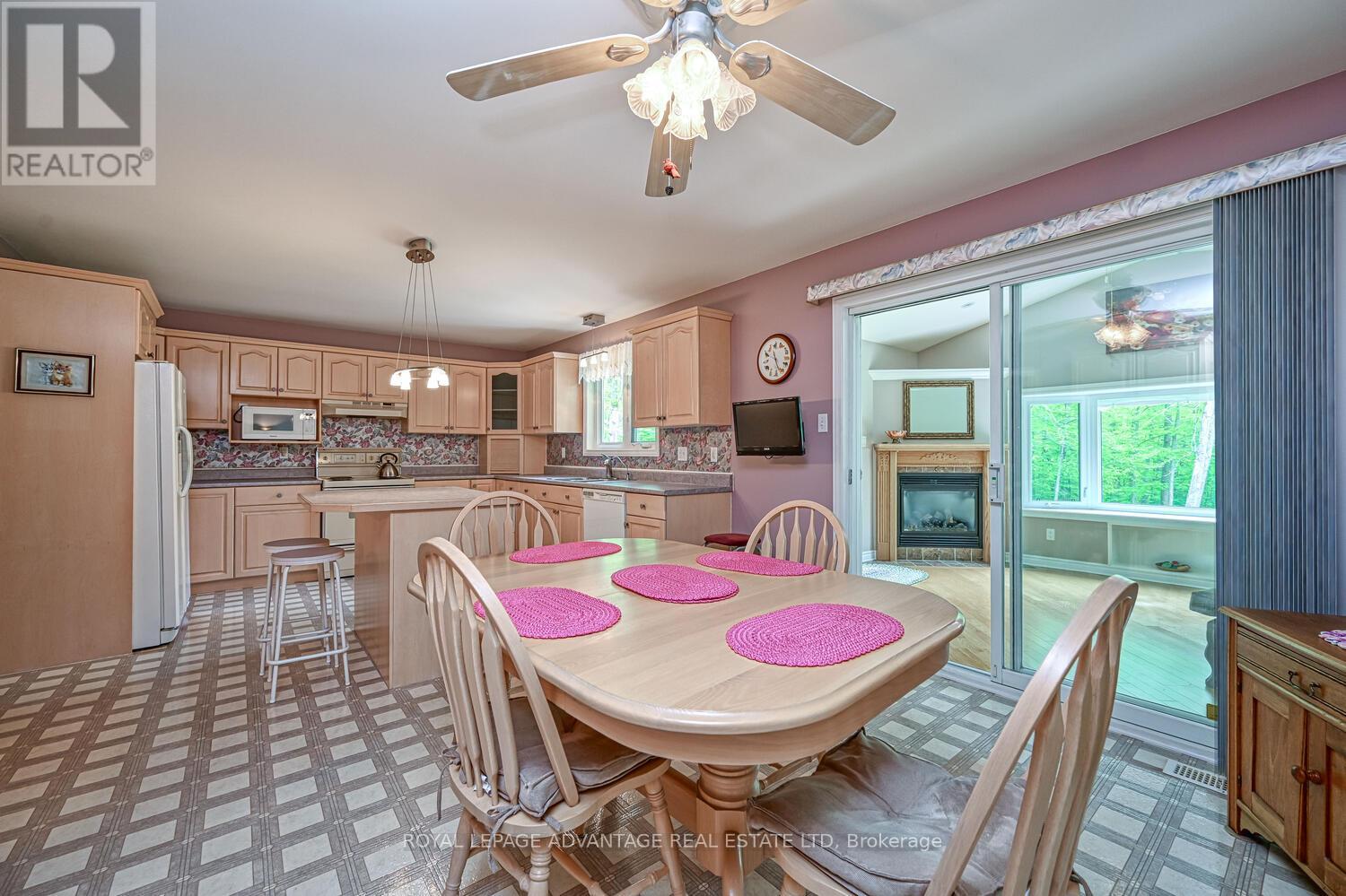 3 South Point Drive, Rideau Lakes, Ontario  K7A 4S5 - Photo 15 - X12163225
