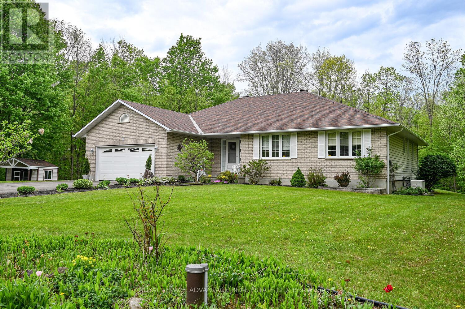 3 South Point Drive, Rideau Lakes, Ontario  K7A 4S5 - Photo 2 - X12163225