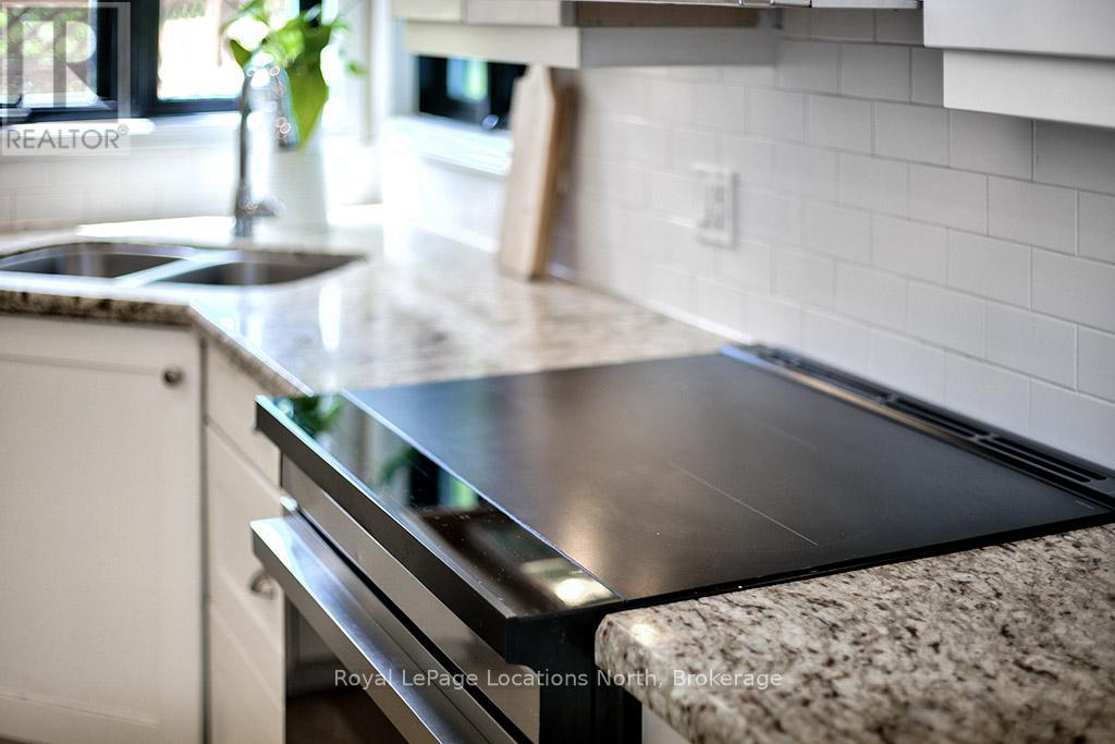 16 Trails End, Collingwood, Ontario  L9Y 5B1 - Photo 13 - S12163214