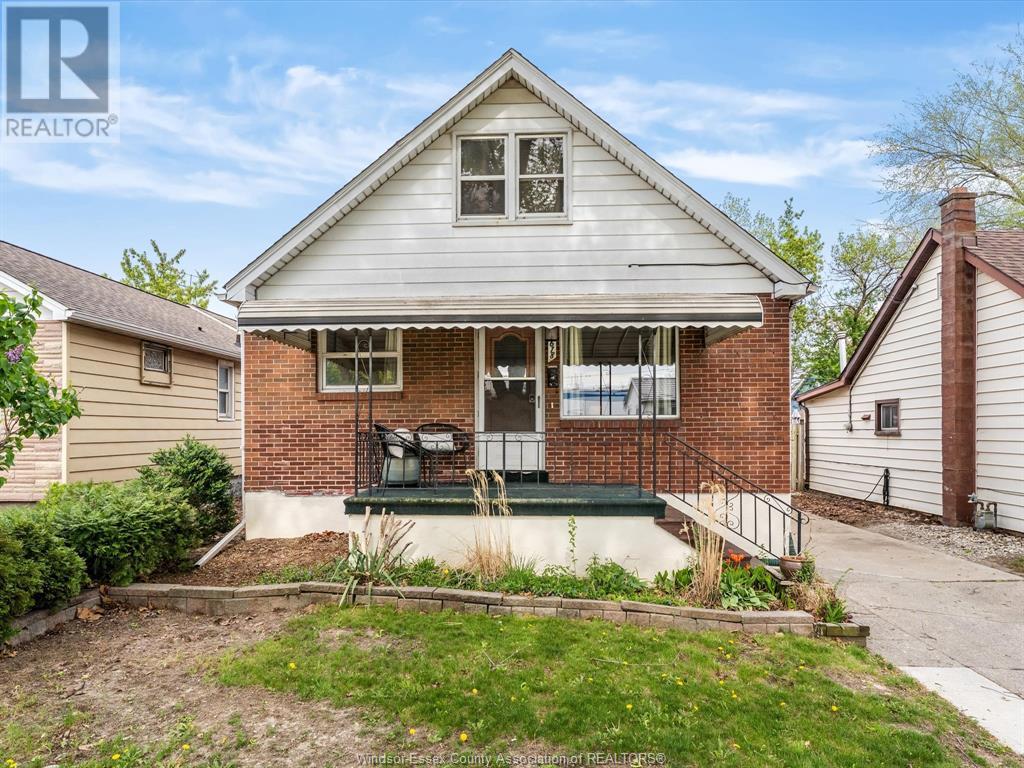 MLS# 25012725: 2618 ALEXIS, Windsor, Canada
