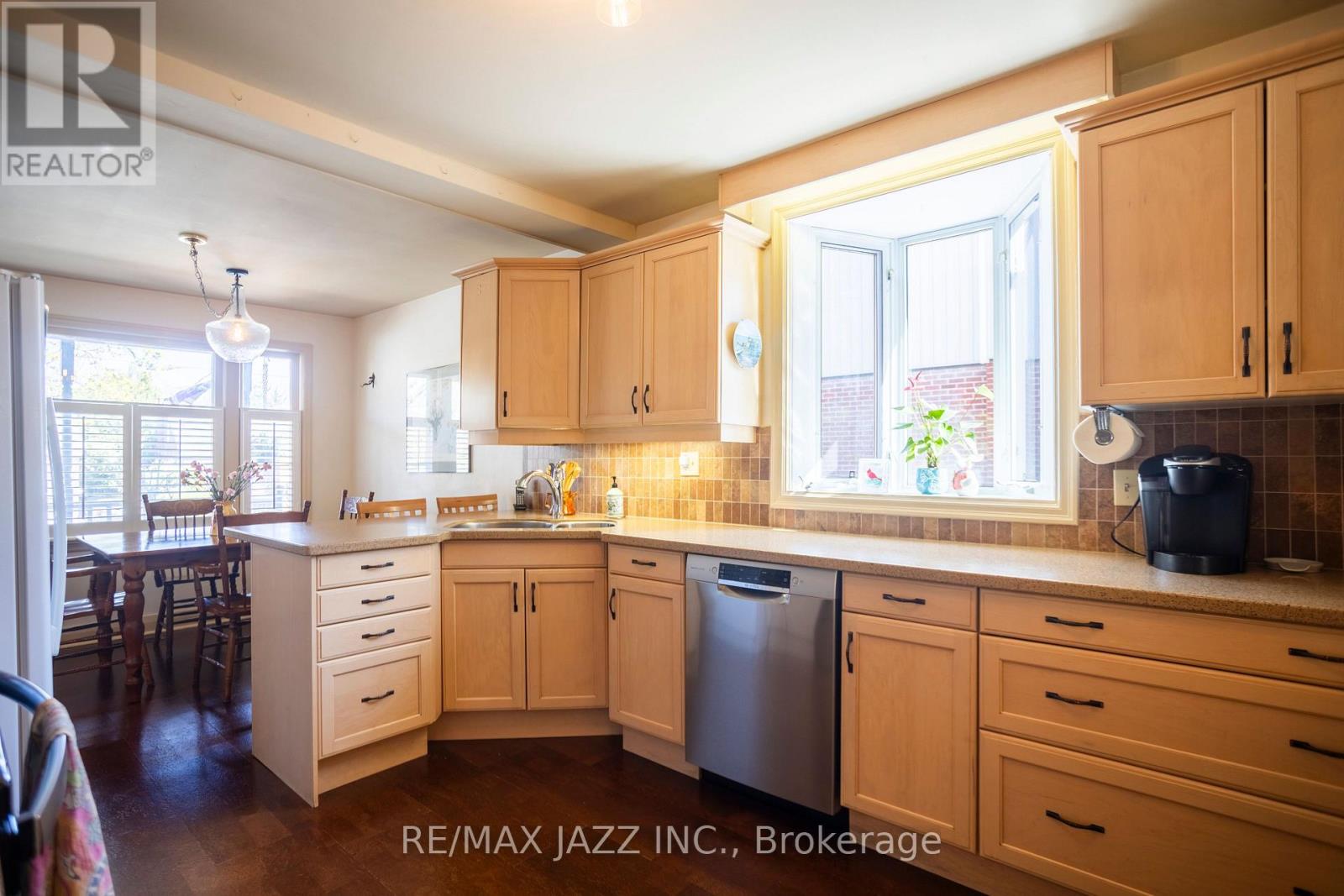 824 Masson Street, Oshawa, Ontario  L1G 5A9 - Photo 10 - E12163287