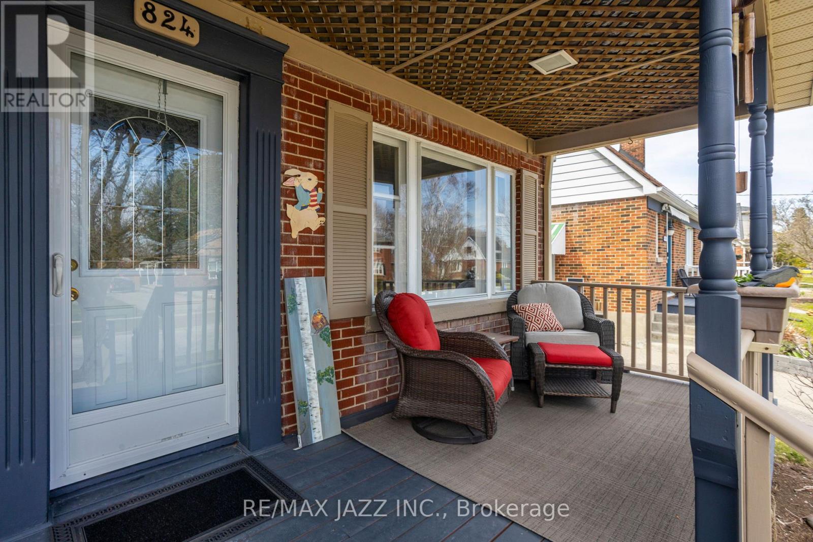 824 Masson Street, Oshawa, Ontario  L1G 5A9 - Photo 4 - E12163287