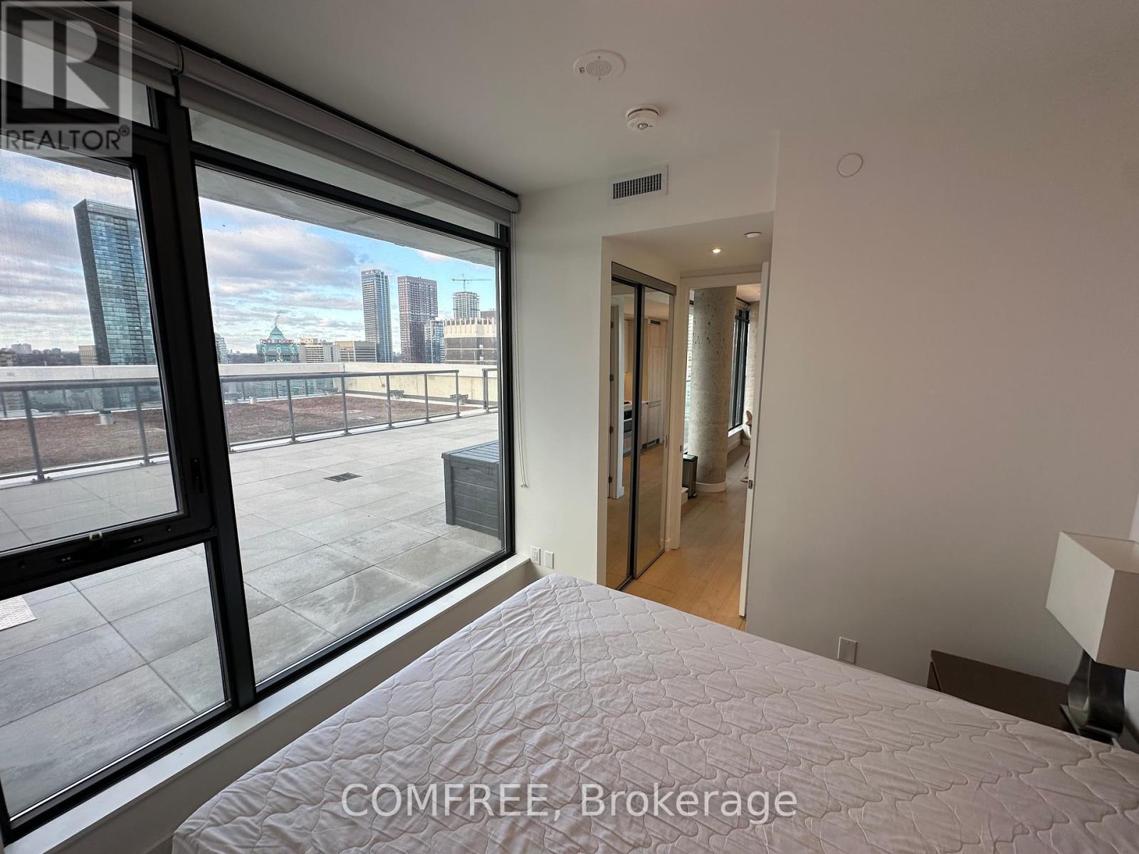 2305 - 81 Wellesley Street E, Toronto, Ontario  M4Y 0C5 - Photo 6 - C12163160