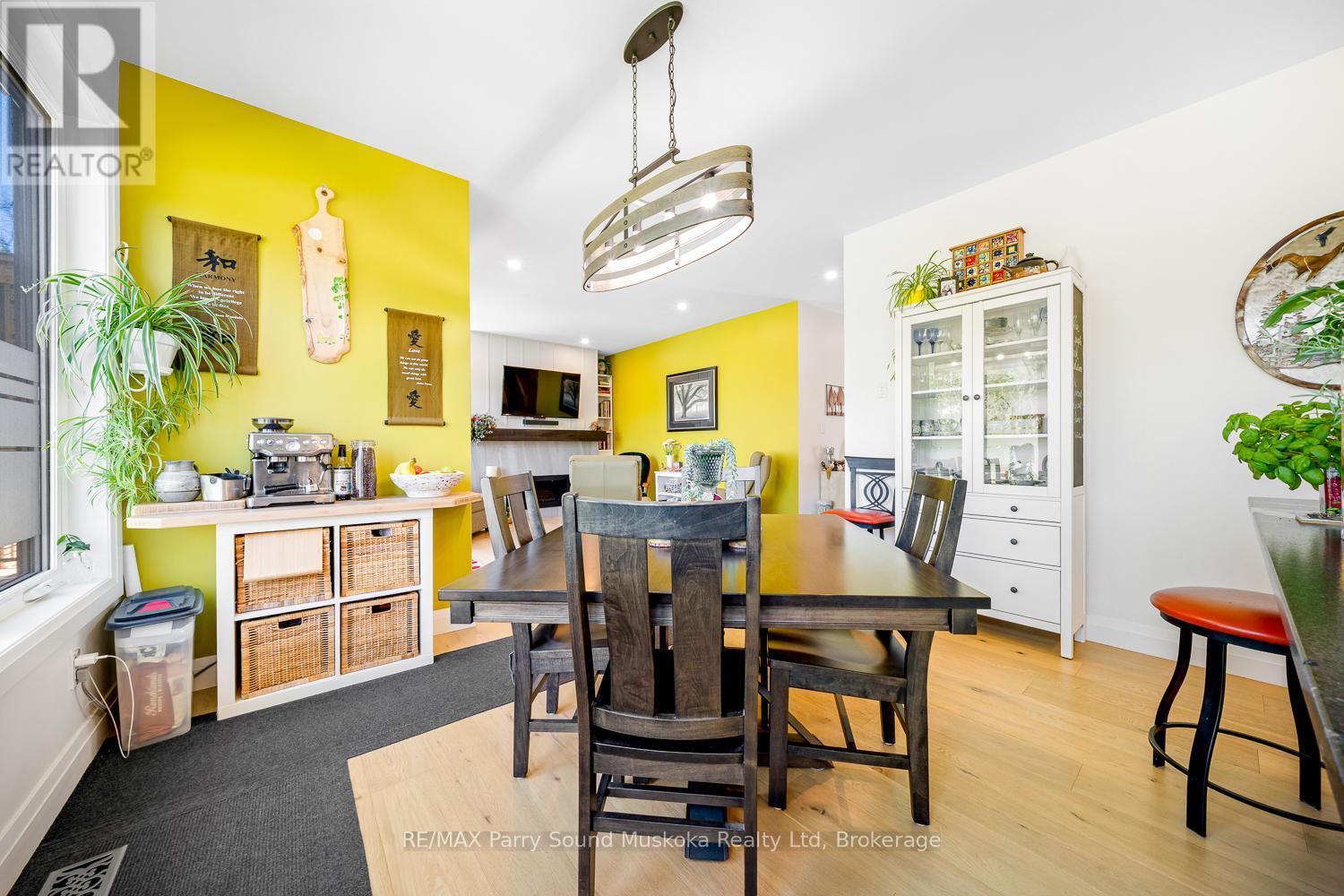 44 Dennis Drive, Parry Sound, Ontario  P2A 0E6 - Photo 20 - X12163093