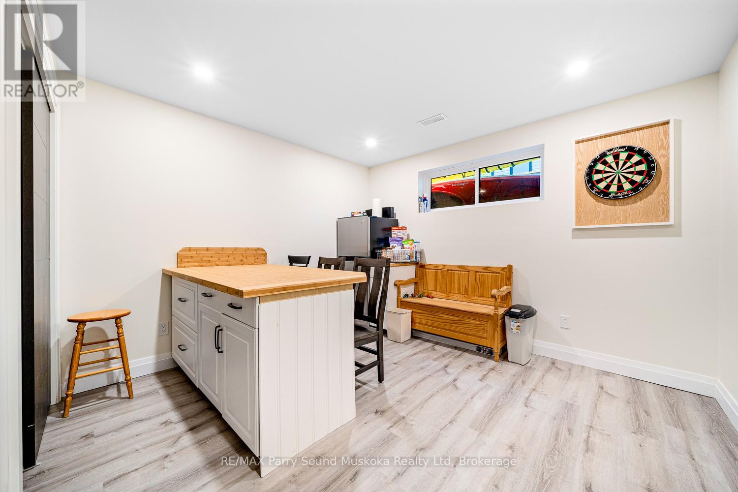44 Dennis Drive, Parry Sound, Ontario  P2A 0E6 - Photo 42 - X12163093