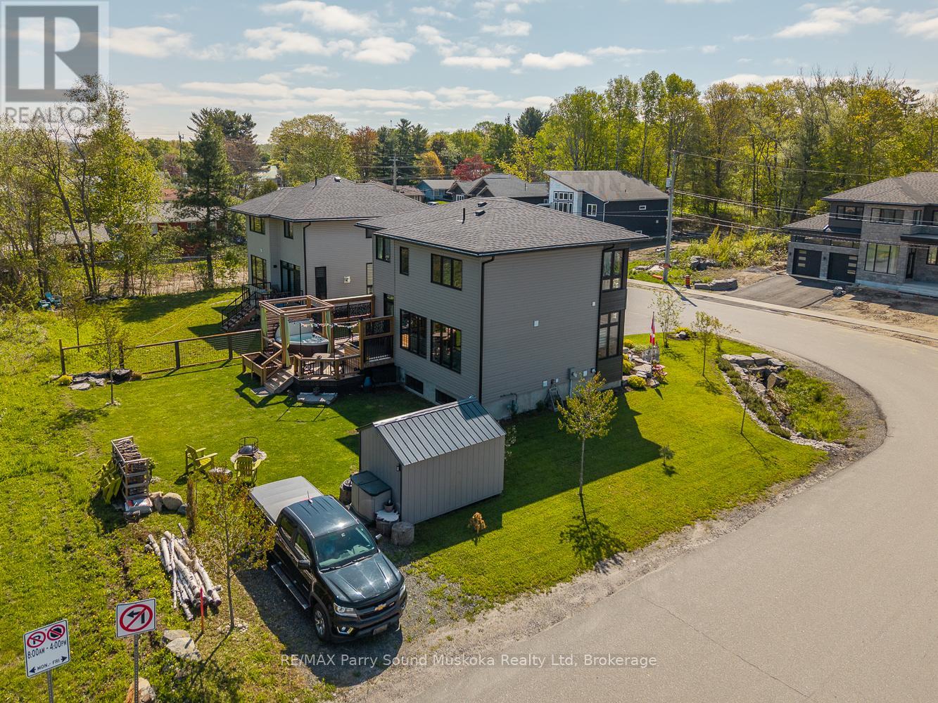 44 Dennis Drive, Parry Sound, Ontario  P2A 0E6 - Photo 5 - X12163093
