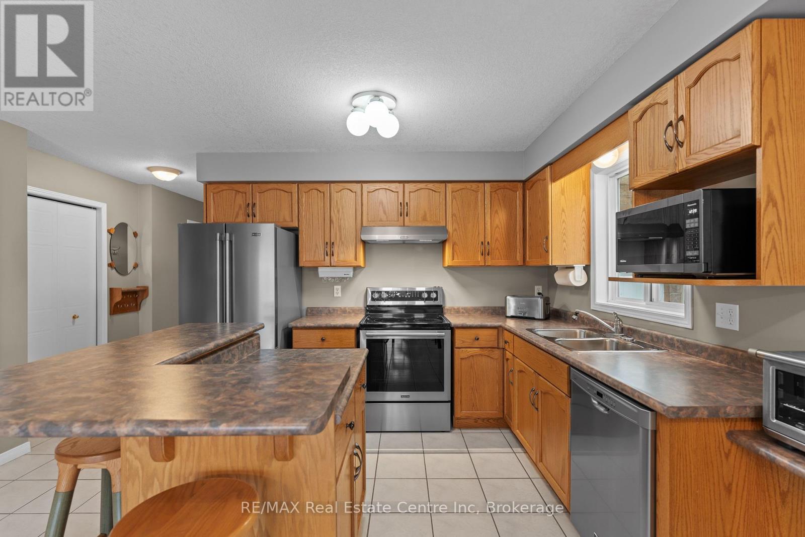 139 Gosling Gardens, Guelph, Ontario  N1G 5E6 - Photo 16 - X12163220