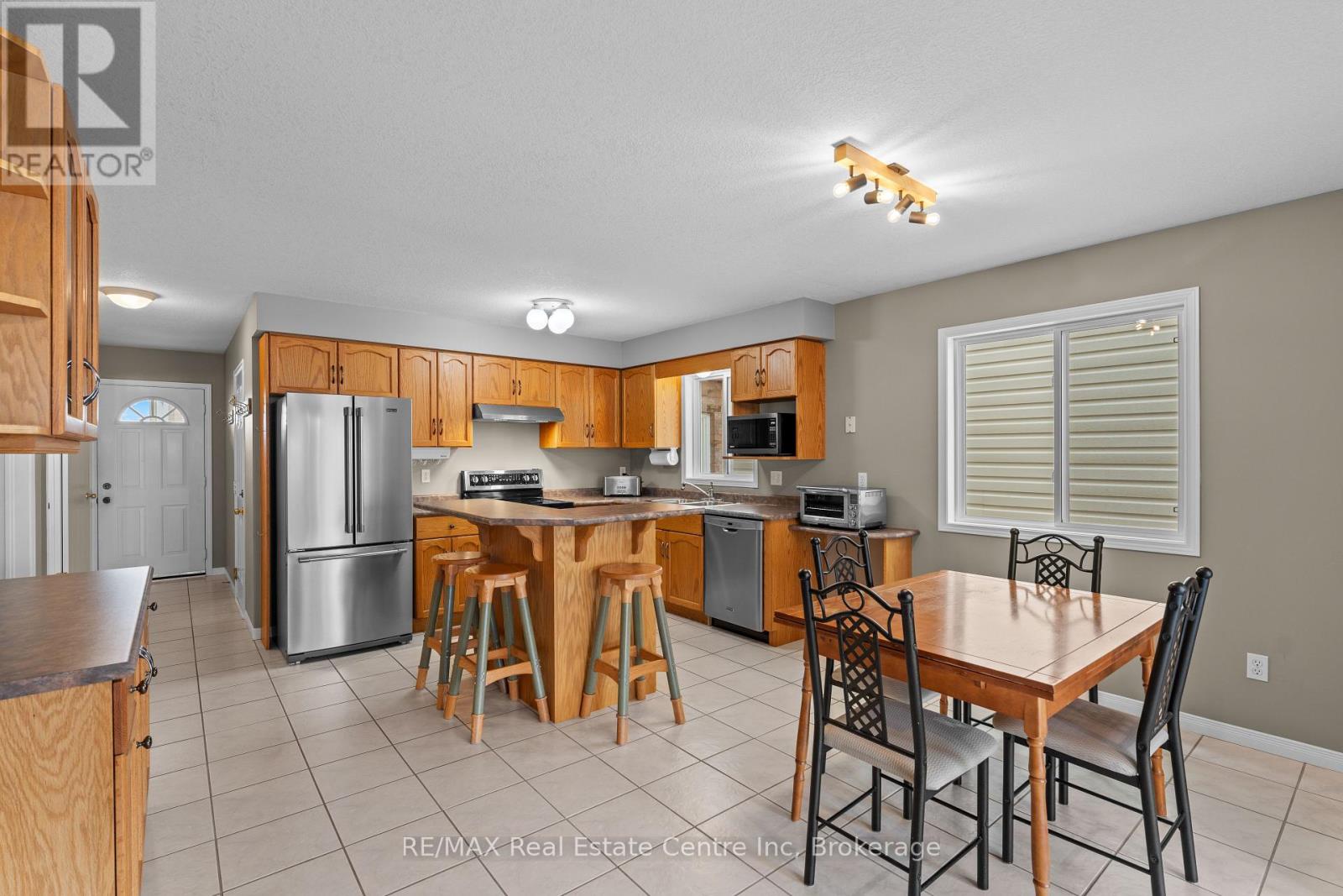 139 Gosling Gardens, Guelph, Ontario  N1G 5E6 - Photo 19 - X12163220