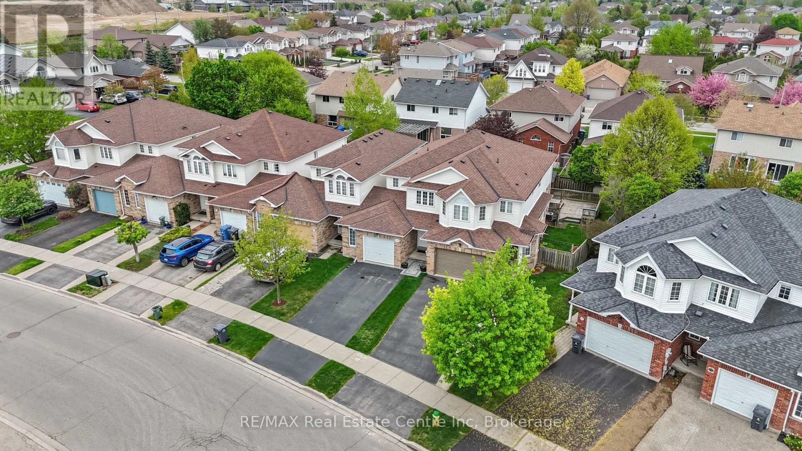 139 Gosling Gardens, Guelph, Ontario  N1G 5E6 - Photo 2 - X12163220