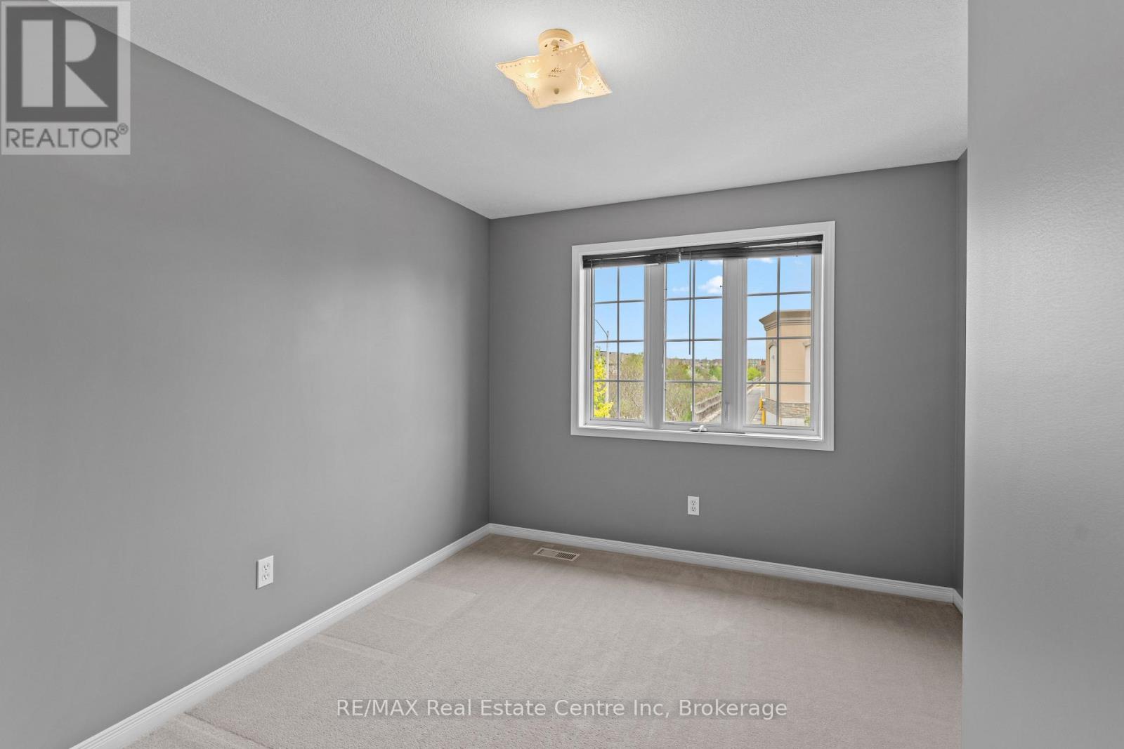 139 Gosling Gardens, Guelph, Ontario  N1G 5E6 - Photo 26 - X12163220