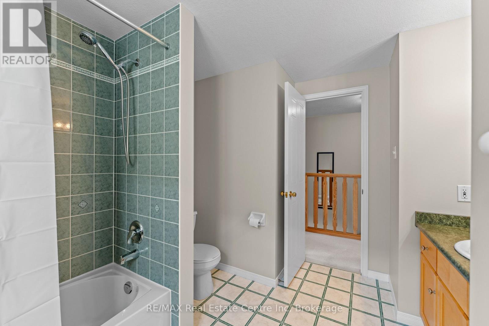 139 Gosling Gardens, Guelph, Ontario  N1G 5E6 - Photo 31 - X12163220