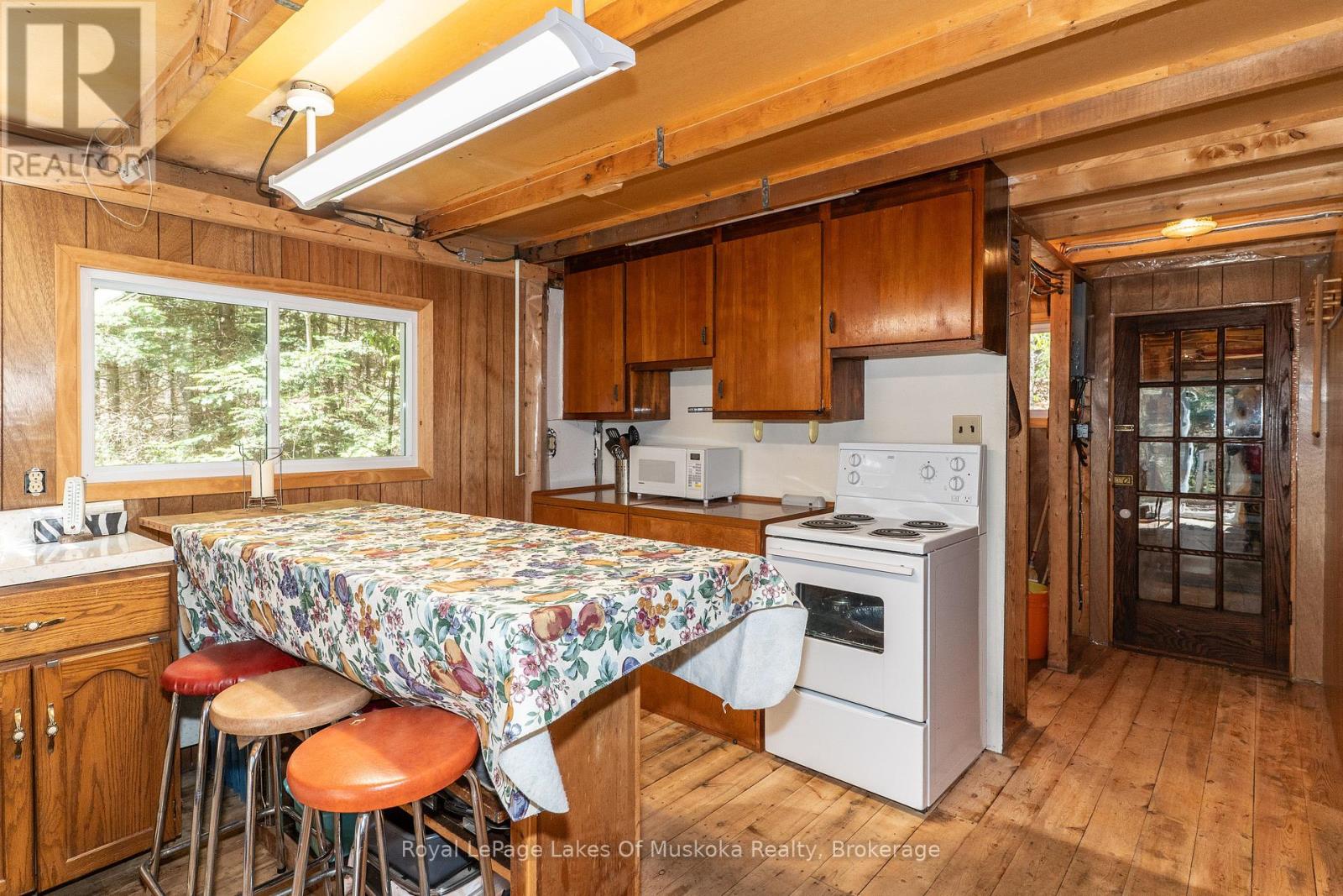 1143 Crane Lake Drive, Algonquin Highlands, Ontario  P0A 1E0 - Photo 5 - X12163224