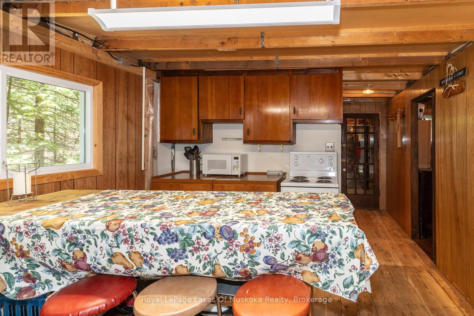 1143 Crane Lake Drive, Algonquin Highlands, Ontario  P0A 1E0 - Photo 6 - X12163224