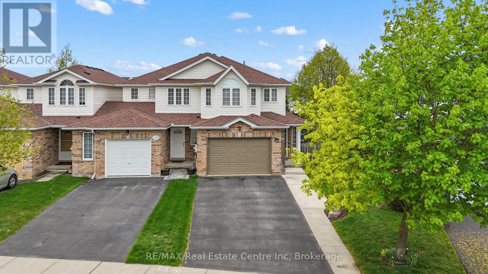 137 Gosling Gardens, Guelph, Ontario  N1G 5E6 - Photo 2 - X12163233
