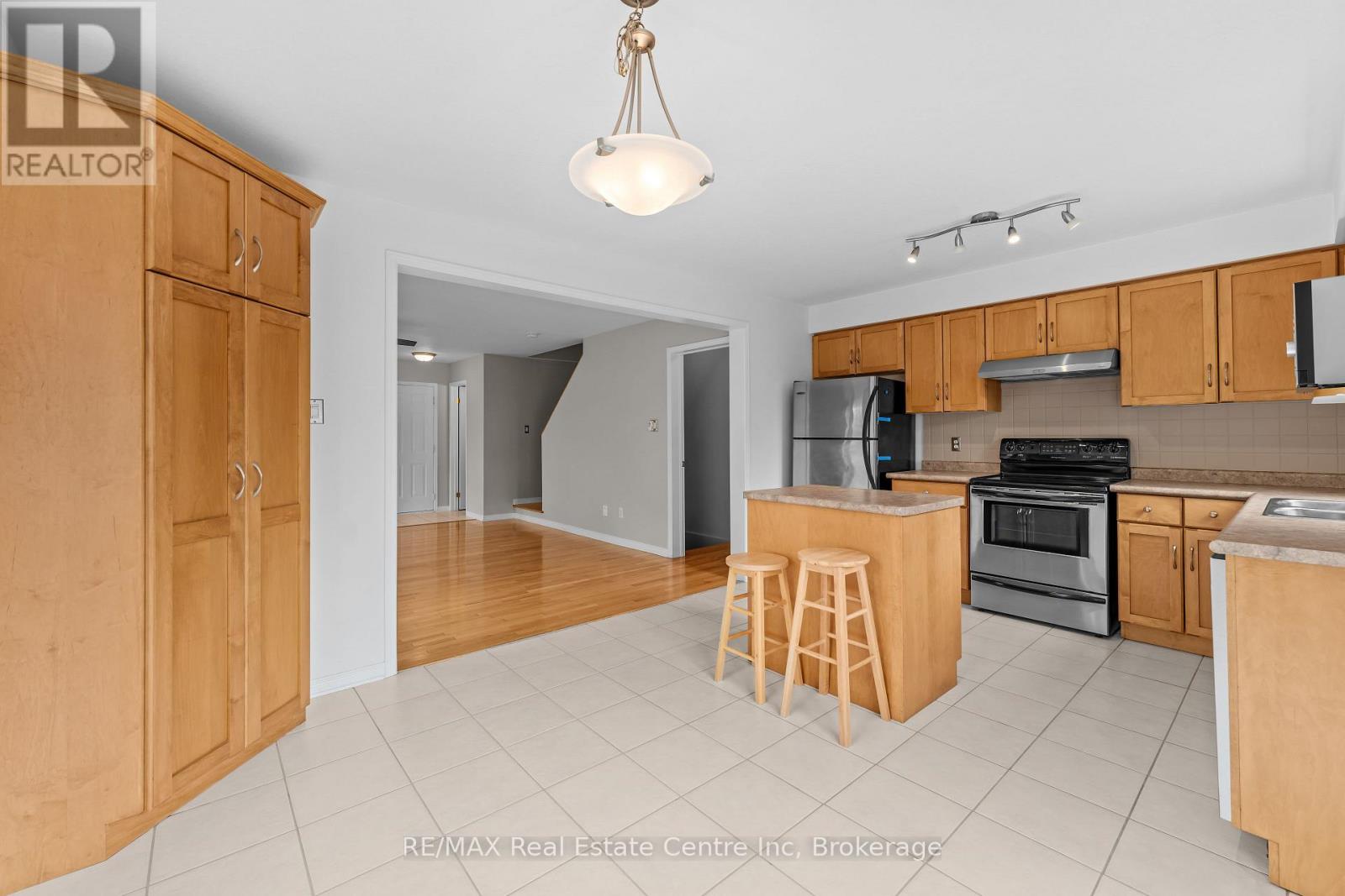 137 Gosling Gardens, Guelph, Ontario  N1G 5E6 - Photo 29 - X12163233