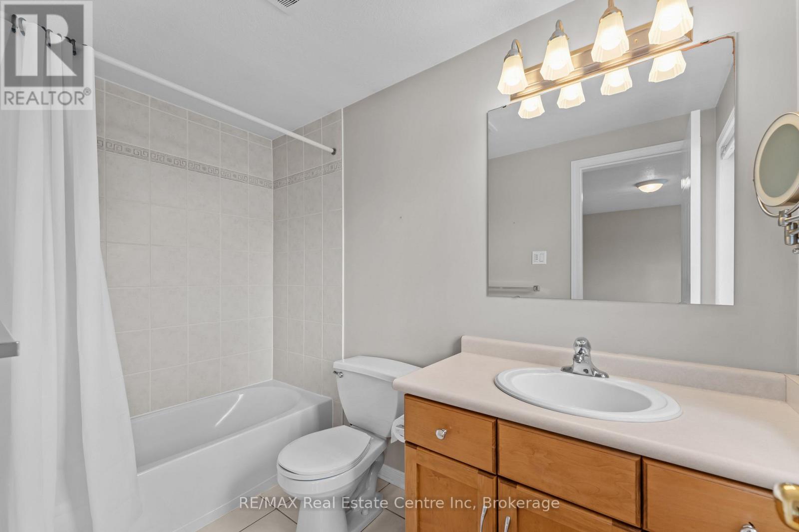 137 Gosling Gardens, Guelph, Ontario  N1G 5E6 - Photo 40 - X12163233