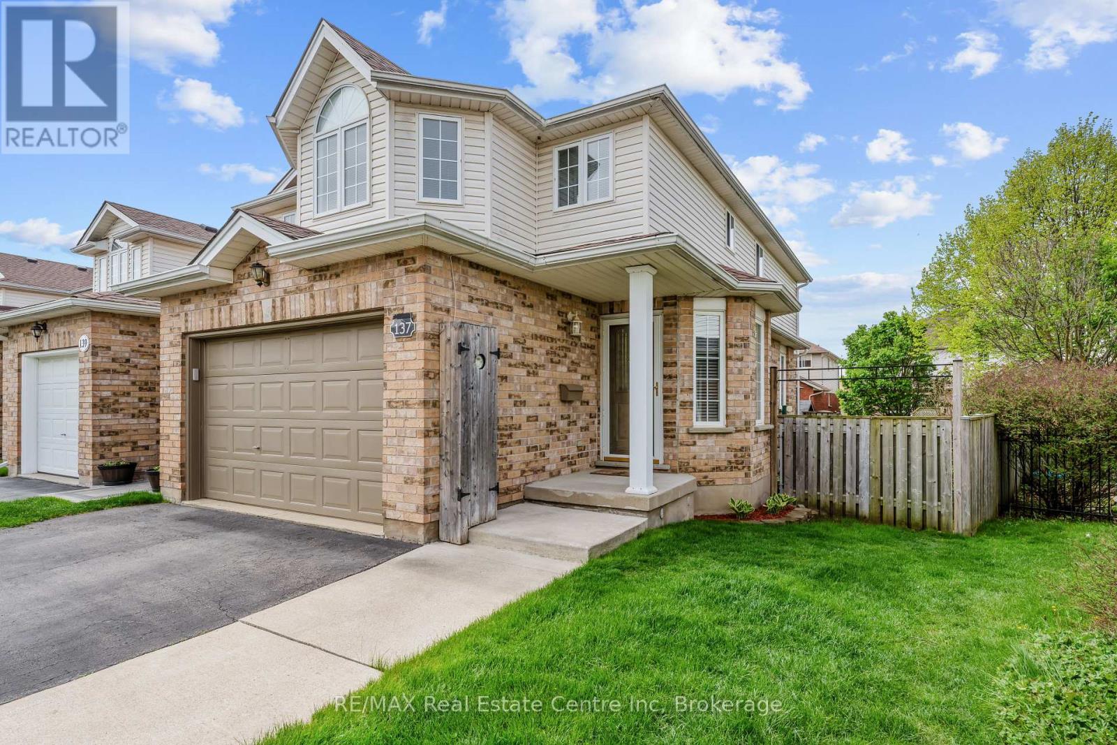 137 Gosling Gardens, Guelph, Ontario  N1G 5E6 - Photo 7 - X12163233