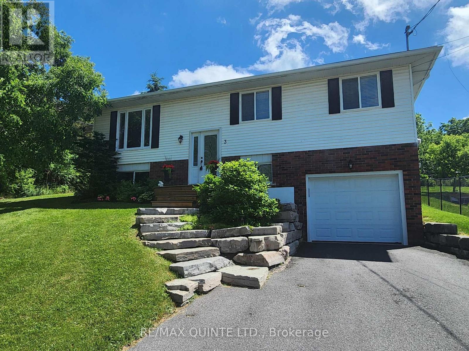 3 CUMBERLAND STREET, Prince Edward County, Ontario