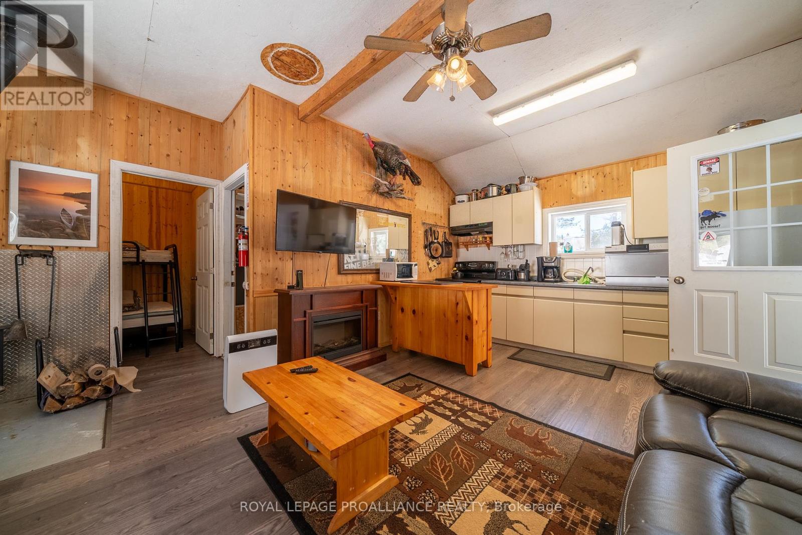 18100 Highway 41, North Frontenac, Ontario  K0H 1K0 - Photo 12 - X12163218