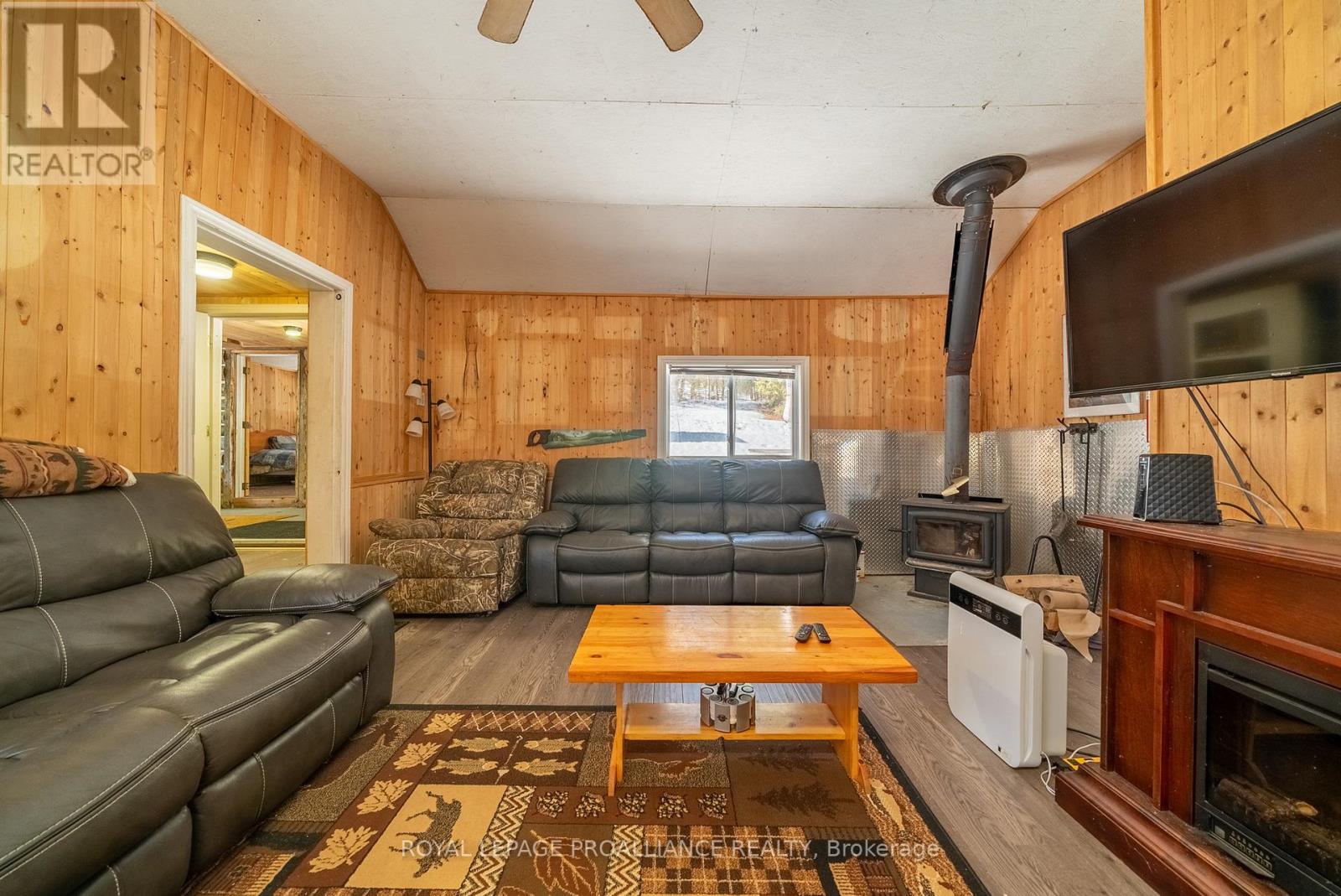 18100 Highway 41, North Frontenac, Ontario  K0H 1K0 - Photo 13 - X12163218
