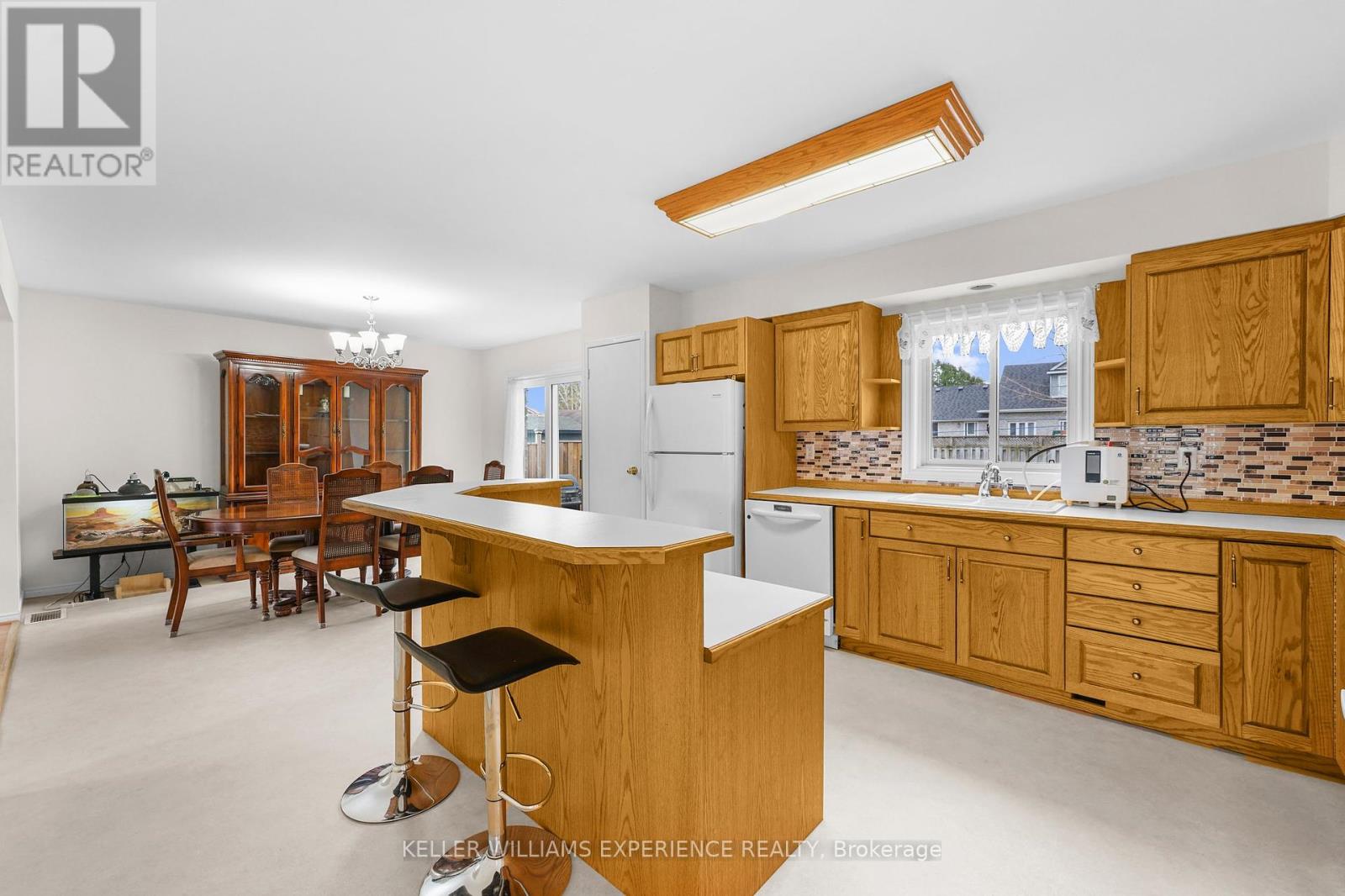 190 Centre Street, Essa (Angus), Ontario  L0M 1B0 - Photo 12 - N12163065