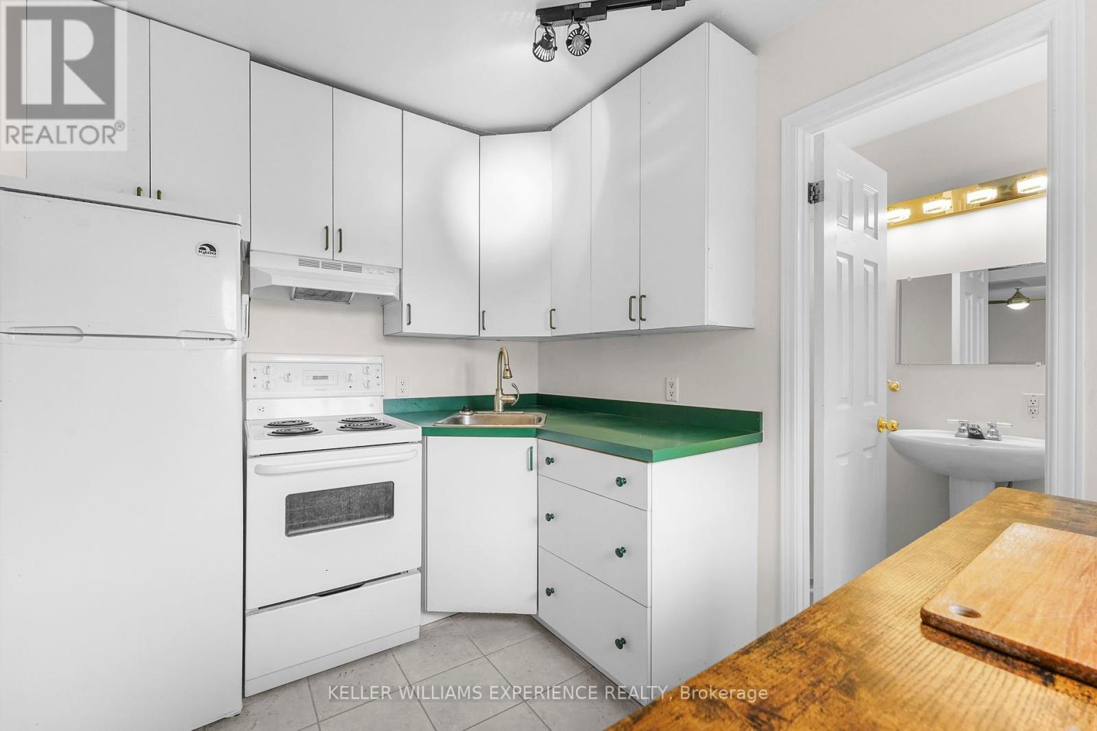 190 Centre Street, Essa (Angus), Ontario  L0M 1B0 - Photo 22 - N12163065