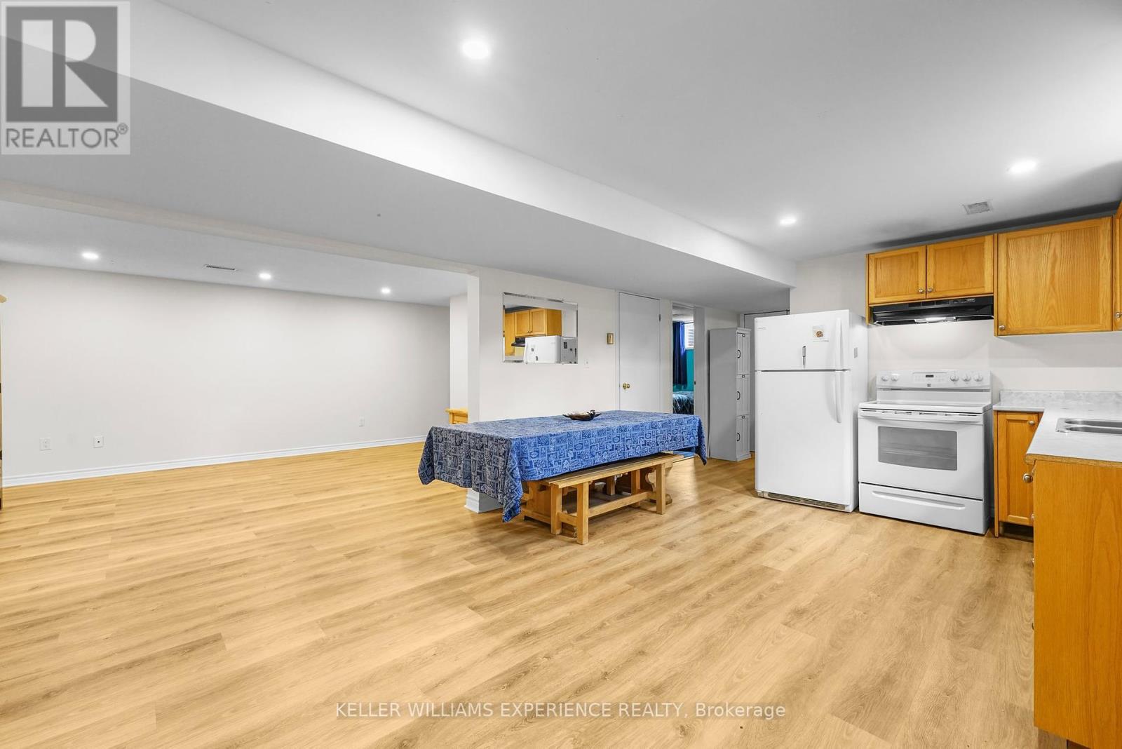190 Centre Street, Essa (Angus), Ontario  L0M 1B0 - Photo 27 - N12163065