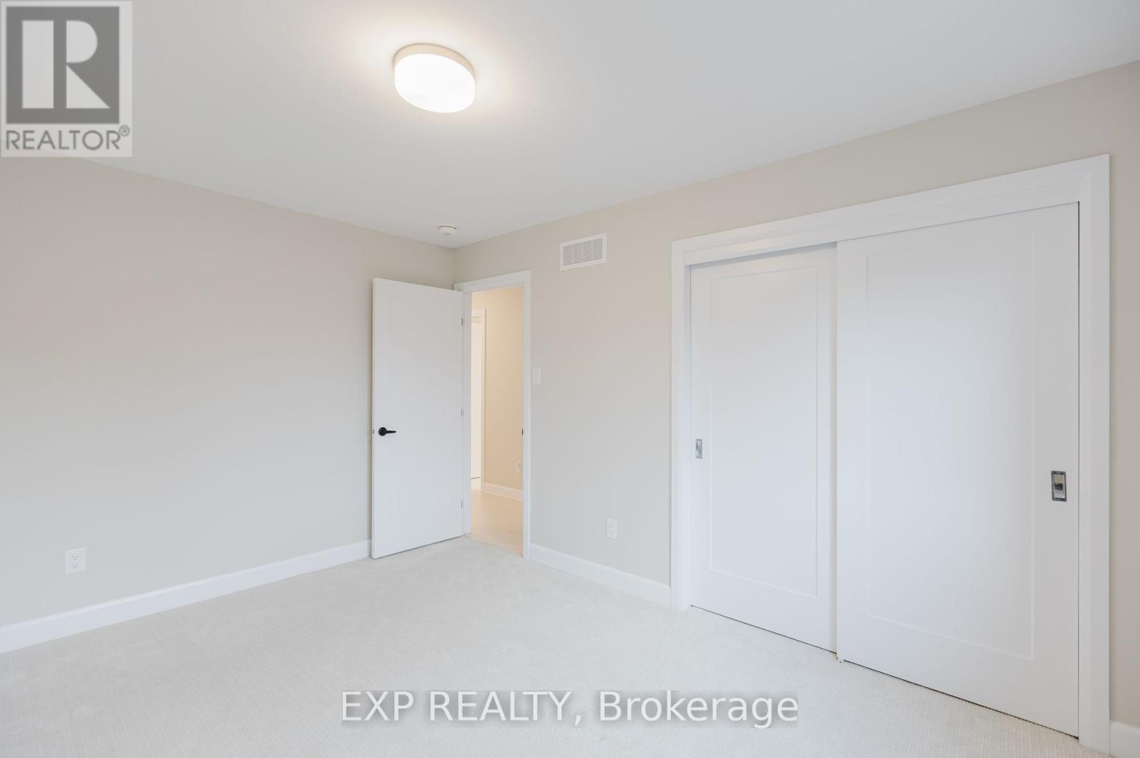 829 Sendero Way, Ottawa, Ontario  K2S 2W8 - Photo 38 - X12163135