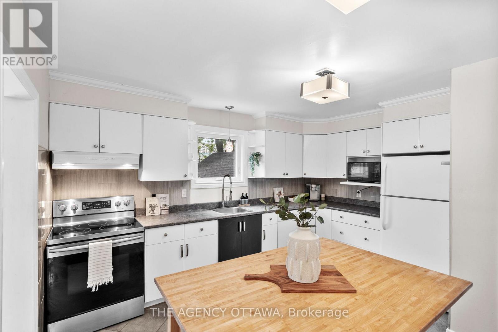 659 Alesther Street, Ottawa, Ontario  K1K 1H8 - Photo 10 - X12163151