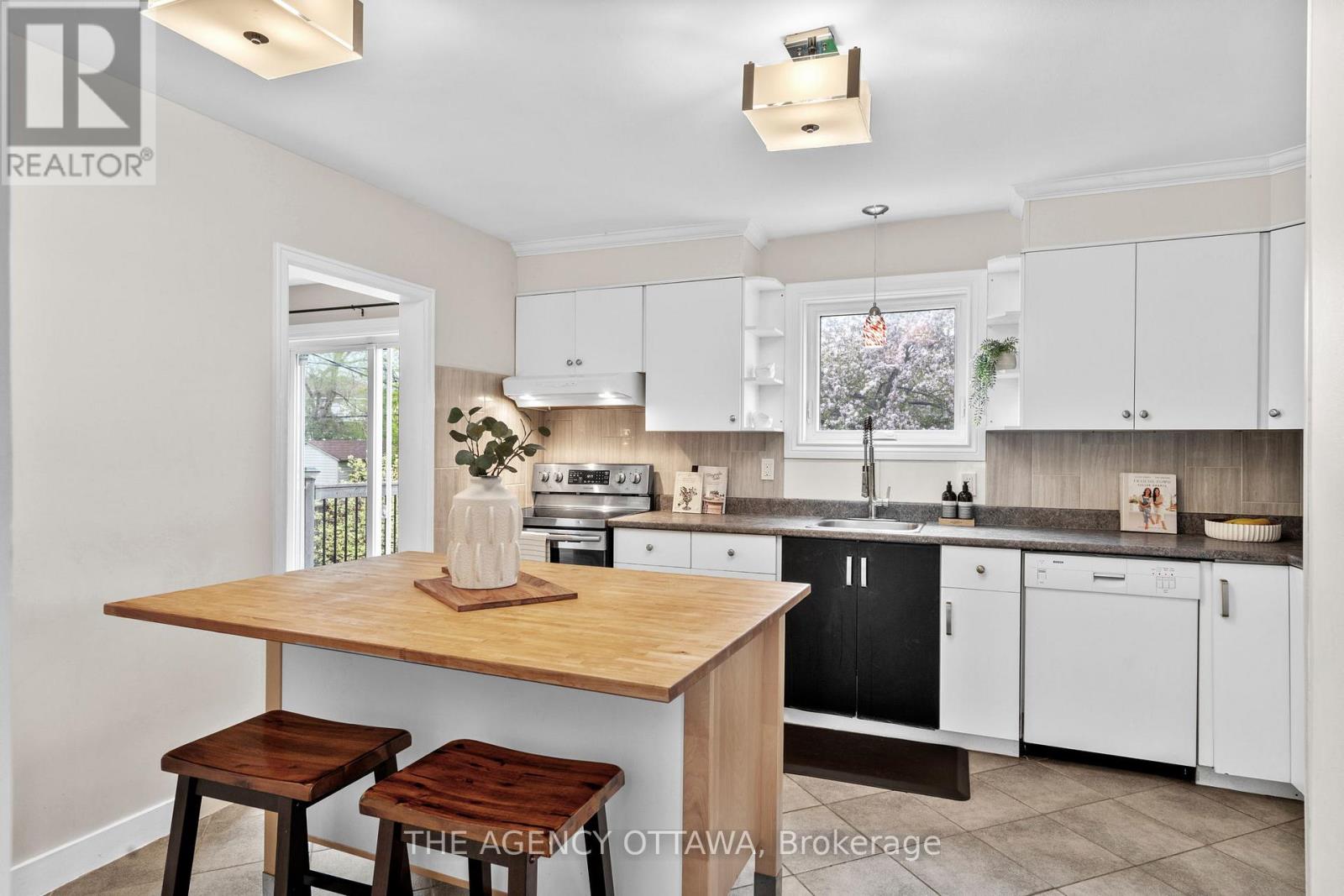 659 Alesther Street, Ottawa, Ontario  K1K 1H8 - Photo 11 - X12163151