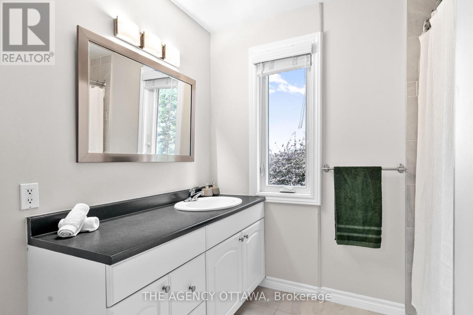 659 Alesther Street, Ottawa, Ontario  K1K 1H8 - Photo 20 - X12163151