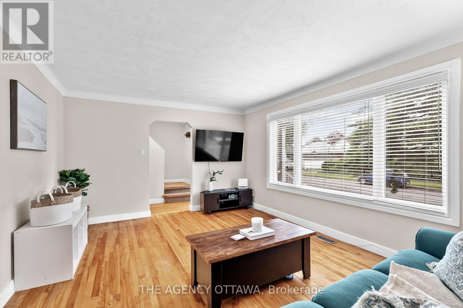 659 Alesther Street, Ottawa, Ontario  K1K 1H8 - Photo 5 - X12163151
