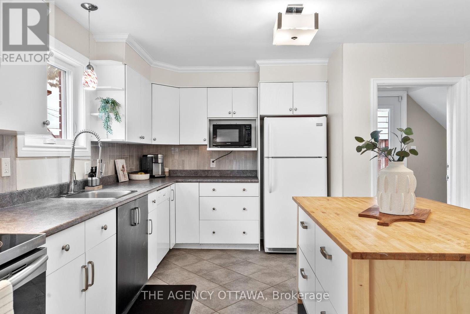 659 Alesther Street, Ottawa, Ontario  K1K 1H8 - Photo 8 - X12163151