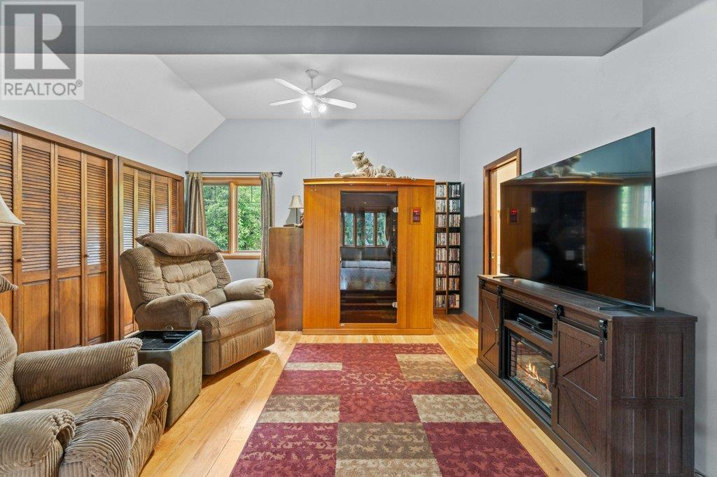 3194 Johnson Road, Salmon Arm, BC V1E3E6