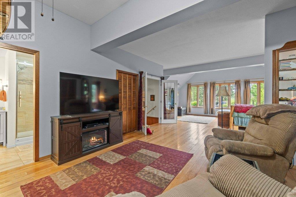 3194 Johnson Road, Salmon Arm, BC V1E3E6
