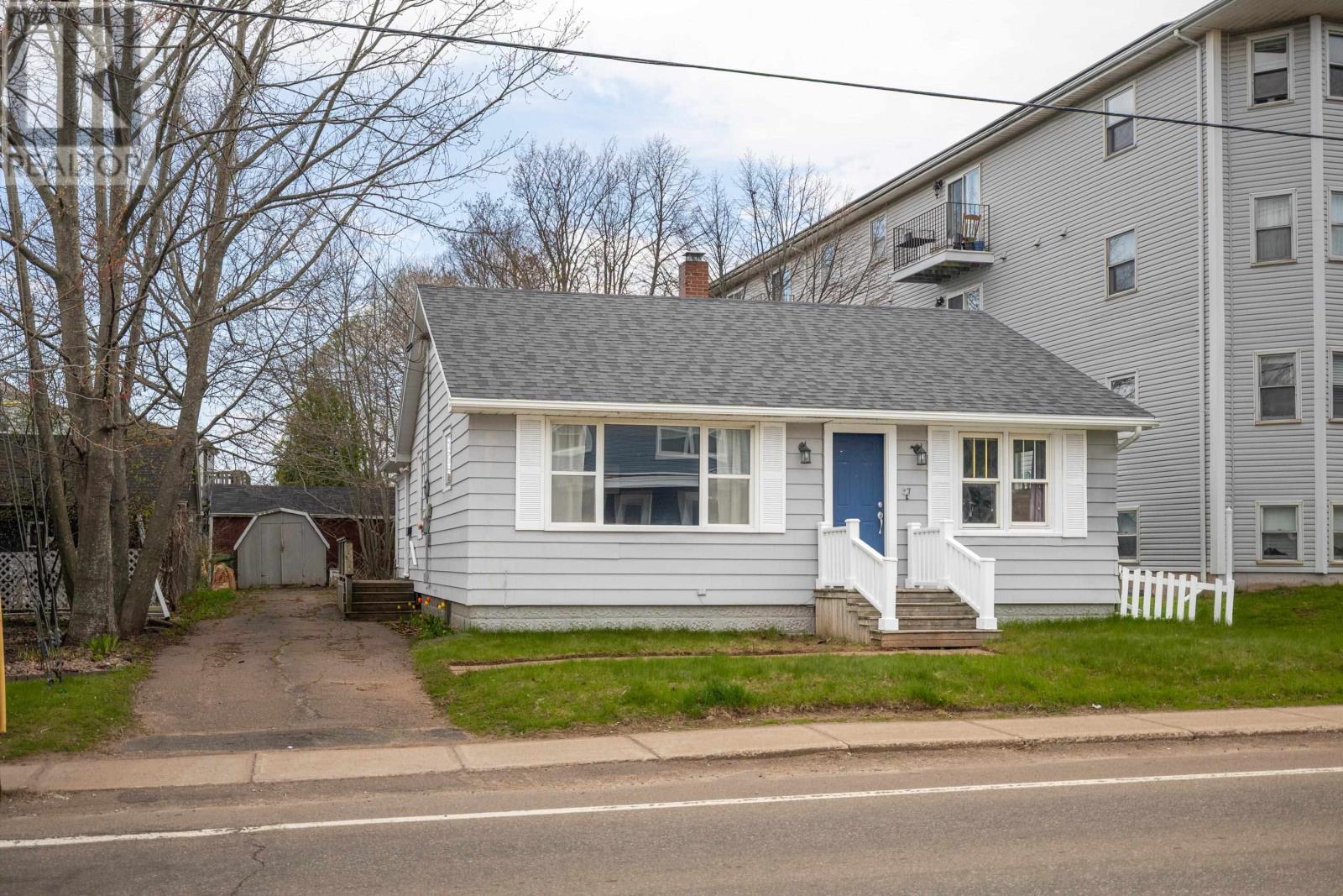 Property at 27 Kensington Road image 2